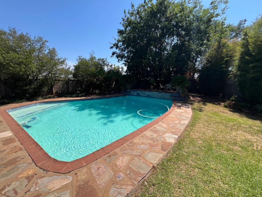 4 Bedroom Property for Sale in Three Rivers East Gauteng