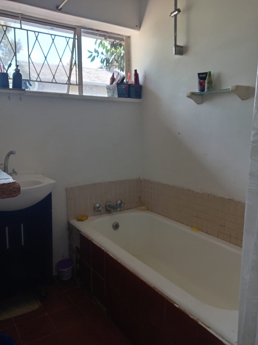 To Let 1 Bedroom Property for Rent in Sandown Gauteng