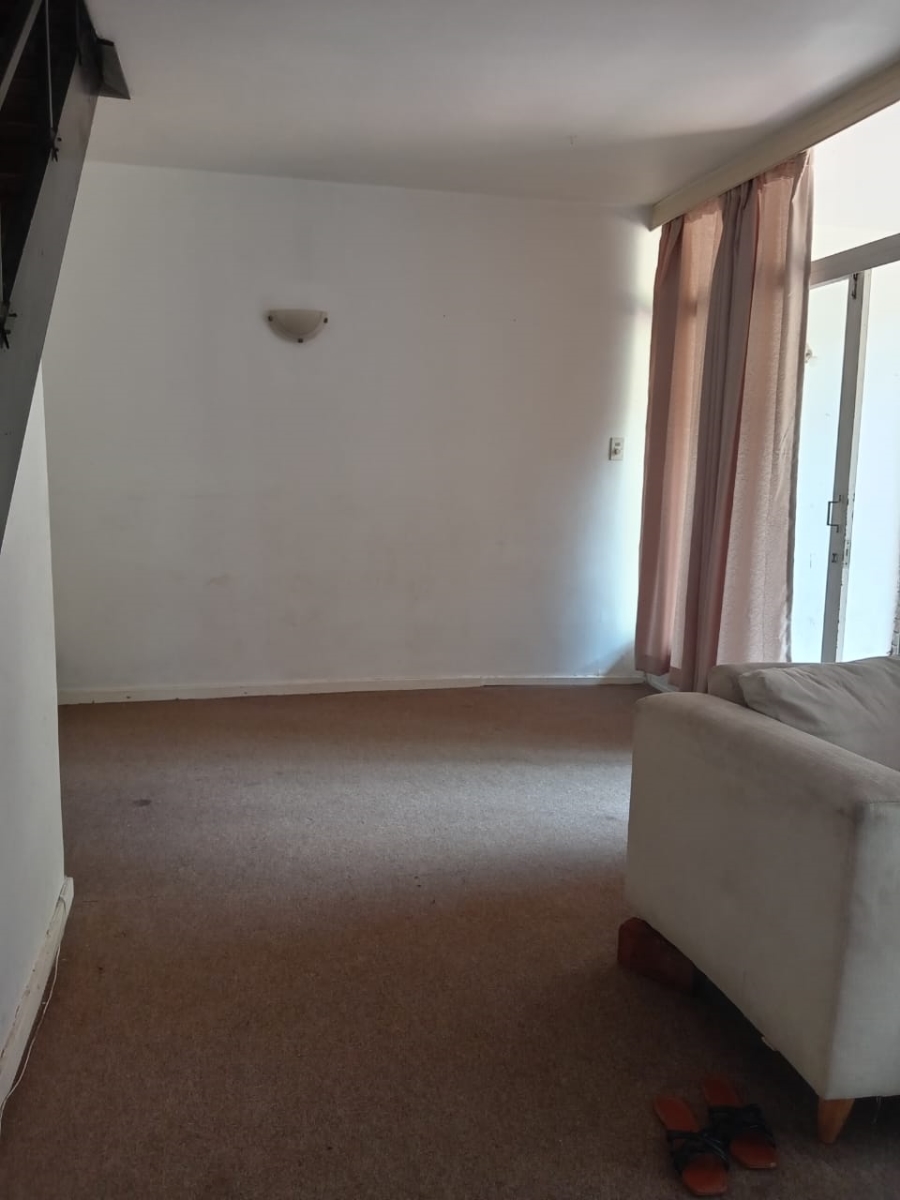 To Let 2 Bedroom Property for Rent in Sandown Gauteng