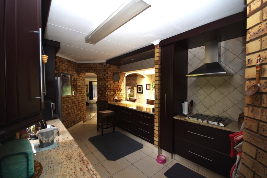 5 Bedroom Property for Sale in Sunward Park Gauteng