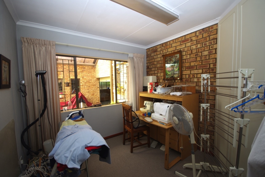 5 Bedroom Property for Sale in Sunward Park Gauteng