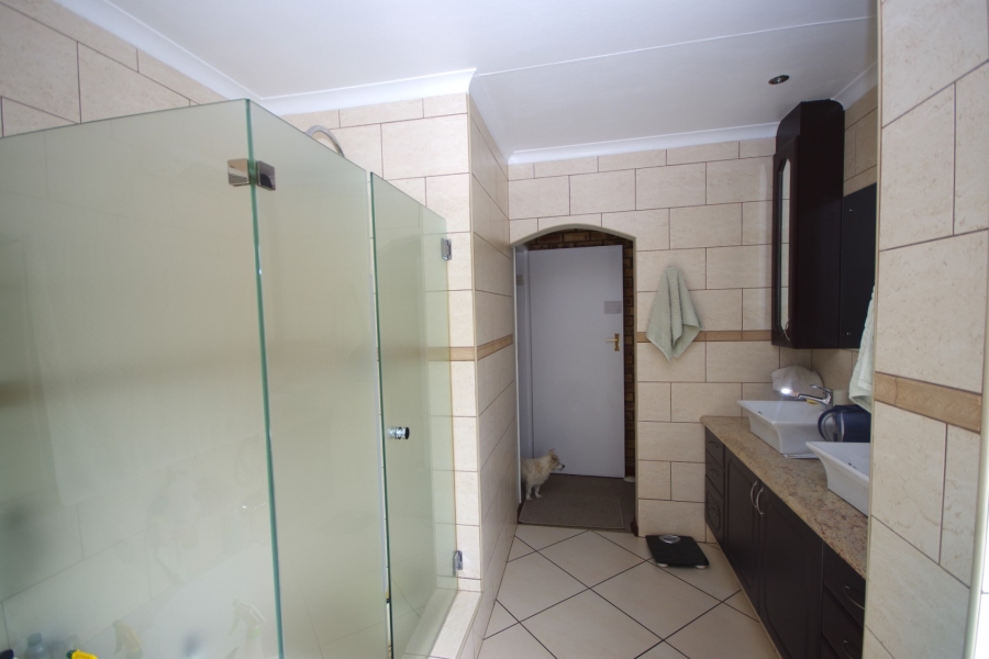 5 Bedroom Property for Sale in Sunward Park Gauteng