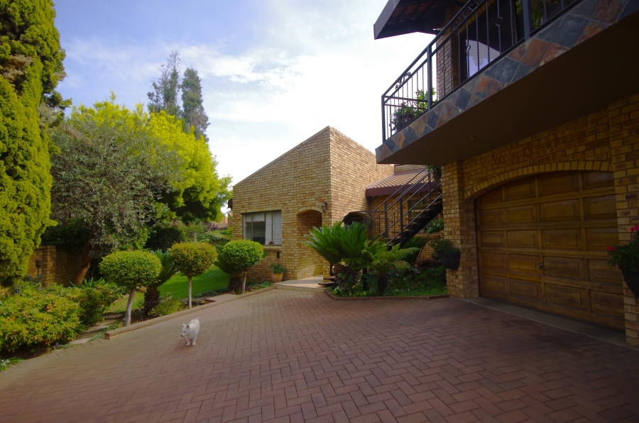 5 Bedroom Property for Sale in Sunward Park Gauteng