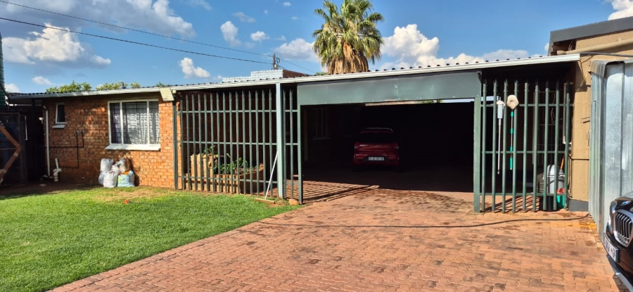 3 Bedroom Property for Sale in Dalview Gauteng