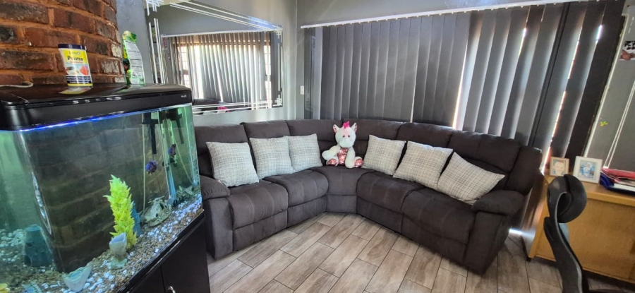 3 Bedroom Property for Sale in Dalview Gauteng