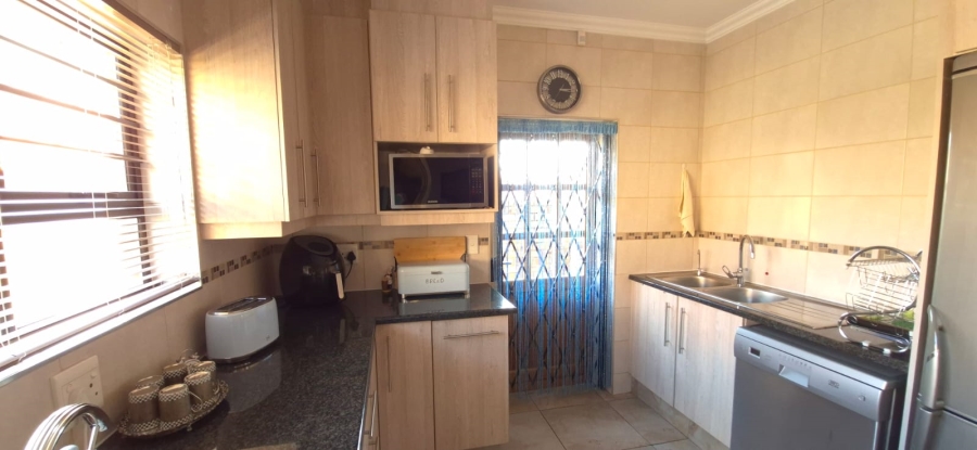 2 Bedroom Property for Sale in Sunward Park Gauteng