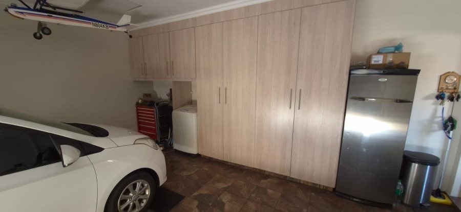 2 Bedroom Property for Sale in Sunward Park Gauteng