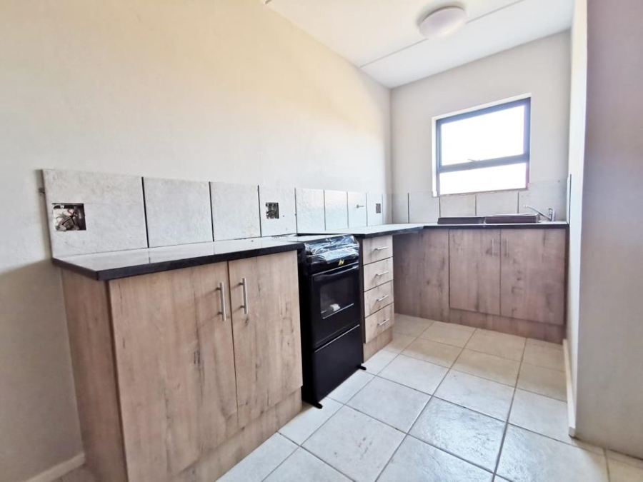 To Let 2 Bedroom Property for Rent in Kenleaf Gauteng