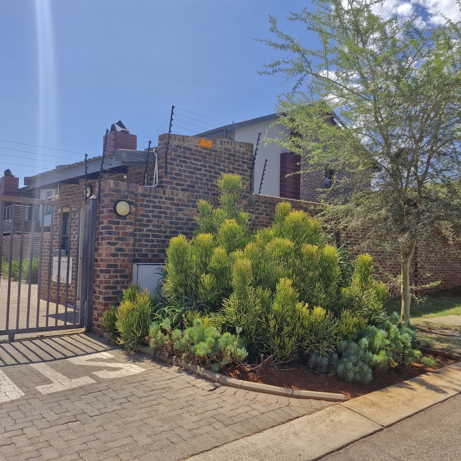 To Let 3 Bedroom Property for Rent in Doornpoort Gauteng