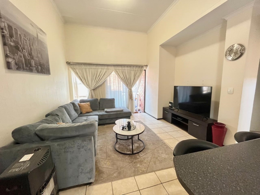 2 Bedroom Property for Sale in North Riding Gauteng