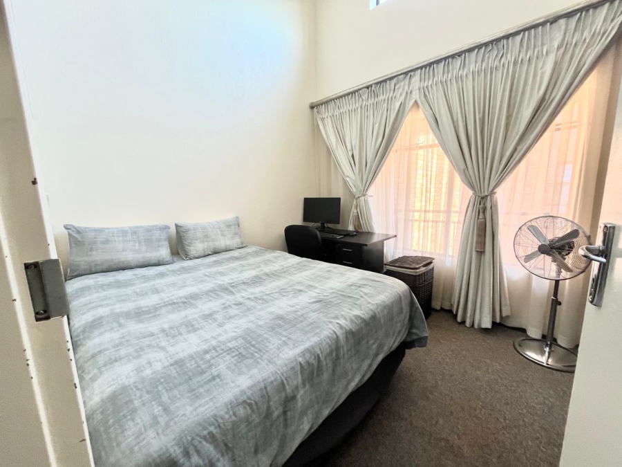 2 Bedroom Property for Sale in North Riding Gauteng