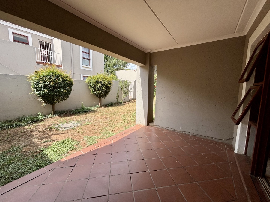 To Let 2 Bedroom Property for Rent in Bryanston Gauteng