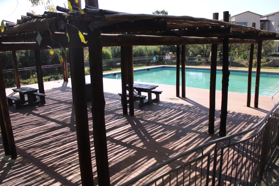 To Let 1 Bedroom Property for Rent in Jackal Creek Golf Estate Gauteng