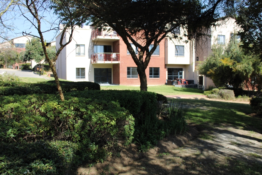 To Let 1 Bedroom Property for Rent in Jackal Creek Golf Estate Gauteng