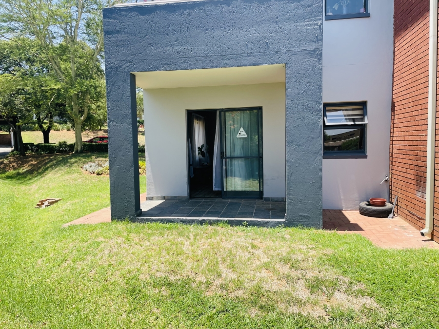 To Let 2 Bedroom Property for Rent in Jackal Creek Golf Estate Gauteng