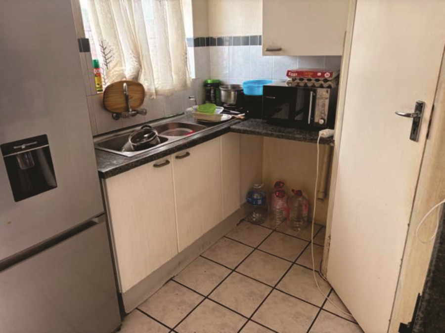 1 Bedroom Property for Sale in Gezina Gauteng