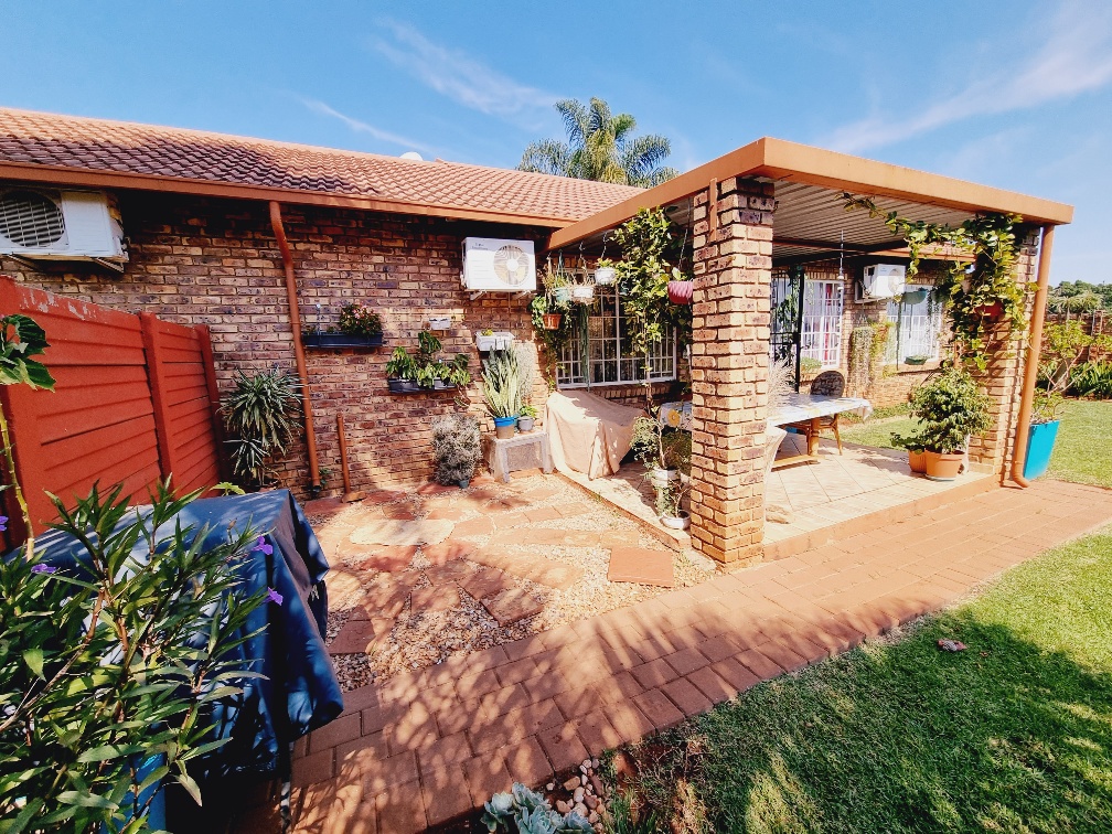 2 Bedroom Property for Sale in Annlin Gauteng