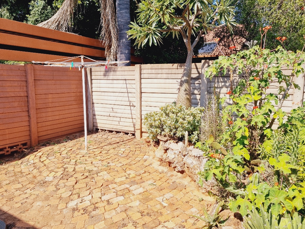 2 Bedroom Property for Sale in Annlin Gauteng