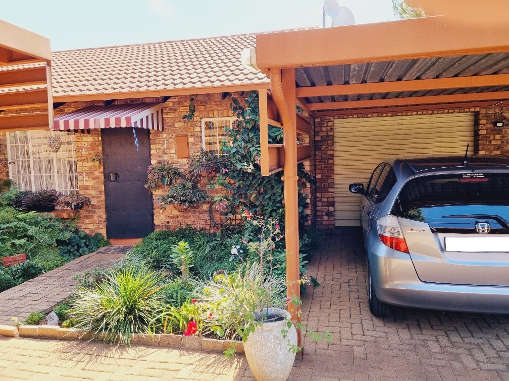 2 Bedroom Property for Sale in Annlin Gauteng