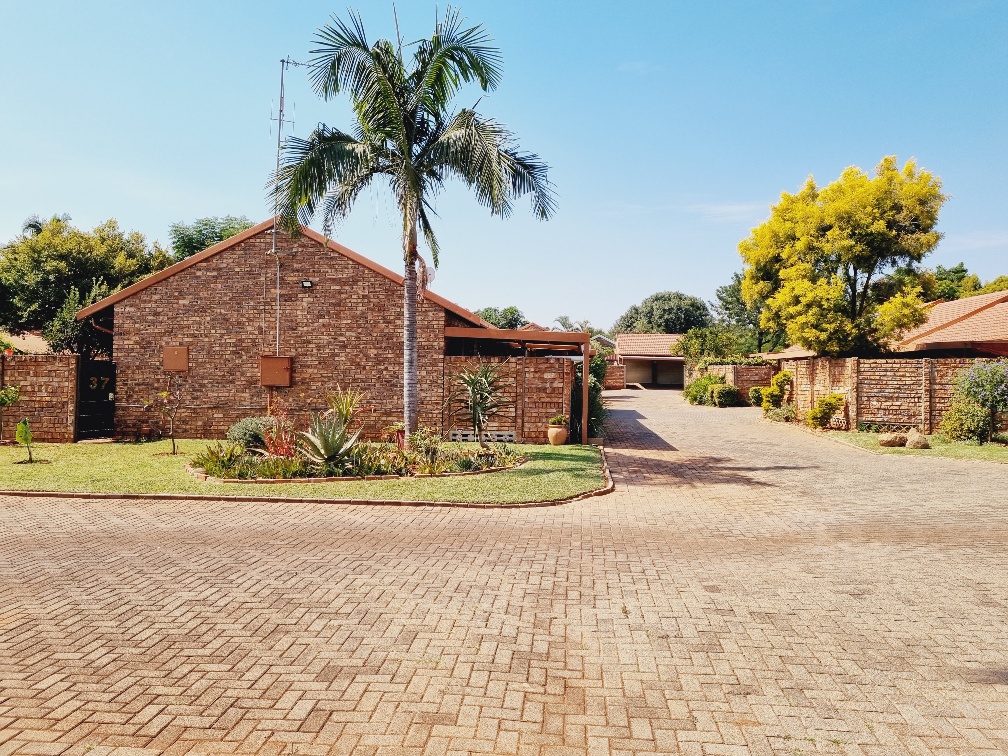 2 Bedroom Property for Sale in Annlin Gauteng