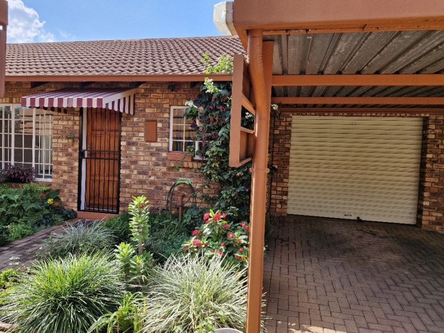 2 Bedroom Property for Sale in Annlin Gauteng