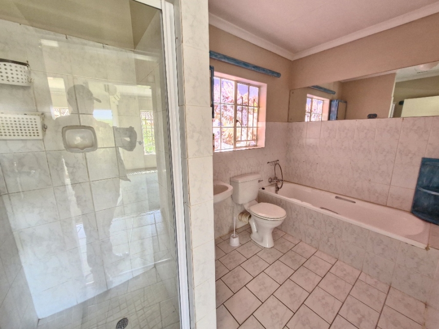 2 Bedroom Property for Sale in Annlin Gauteng