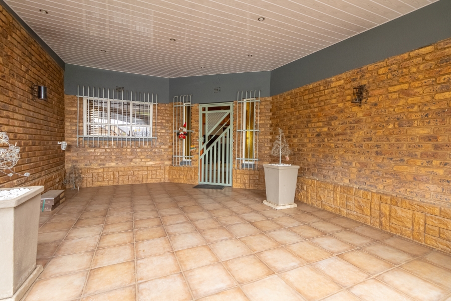 3 Bedroom Property for Sale in Rant En Dal Gauteng