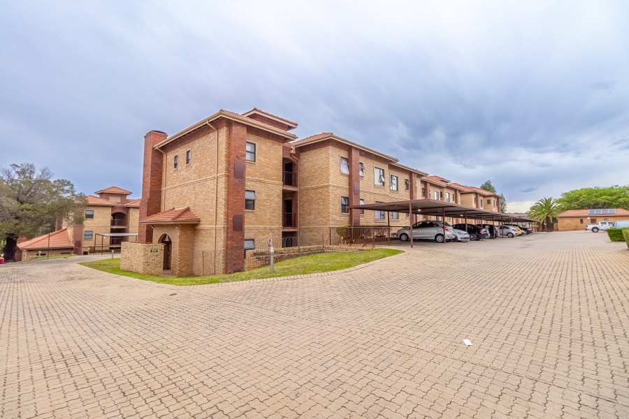 2 Bedroom Property for Sale in Honeydew Grove Gauteng