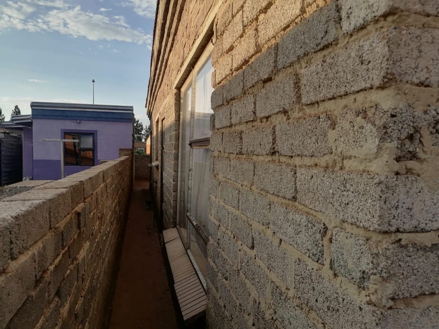 3 Bedroom Property for Sale in Polokong Gauteng