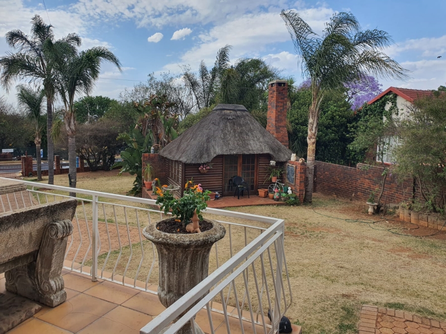 4 Bedroom Property for Sale in Wilro Park Gauteng