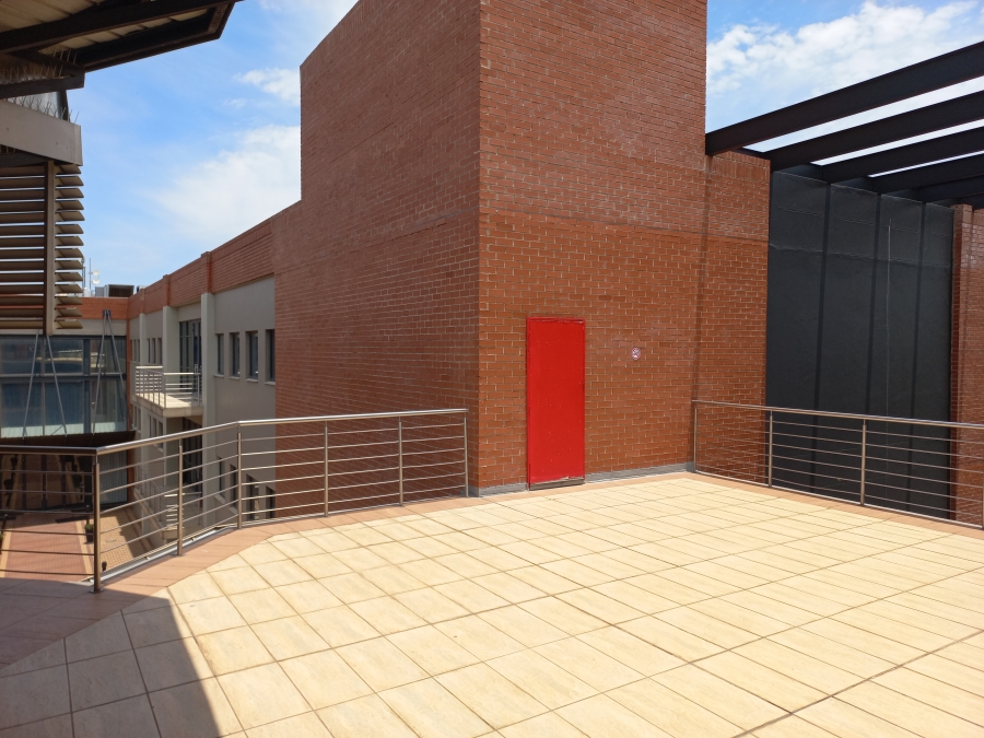 To Let commercial Property for Rent in Woodmead Gauteng