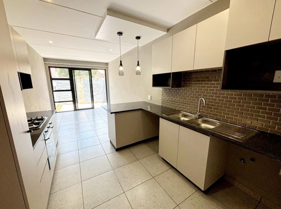 To Let 2 Bedroom Property for Rent in Ferndale Gauteng