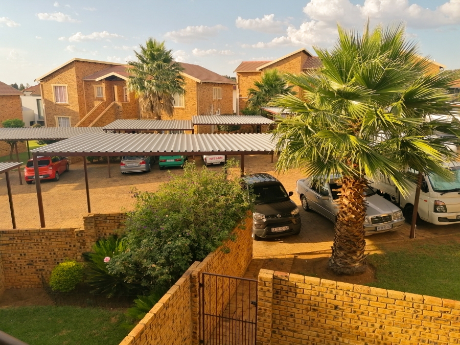 To Let 2 Bedroom Property for Rent in Strubensvallei Gauteng