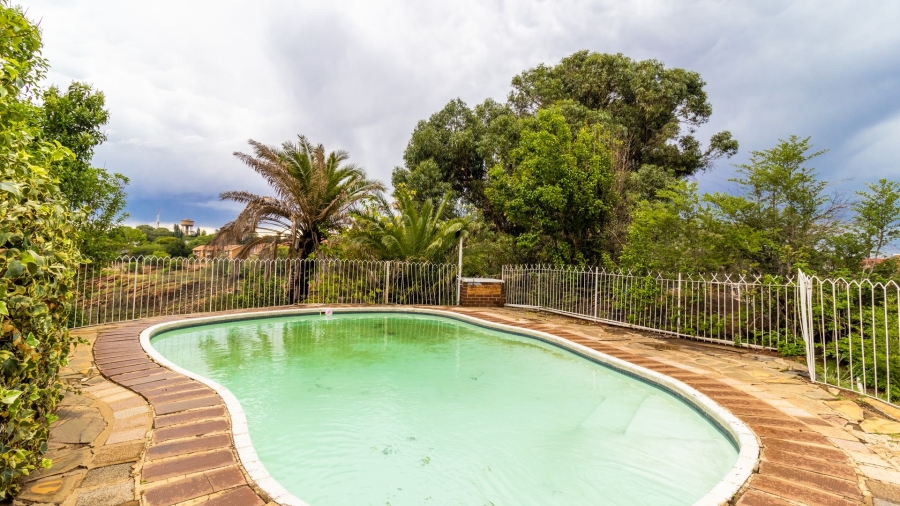 2 Bedroom Property for Sale in Townsview Gauteng