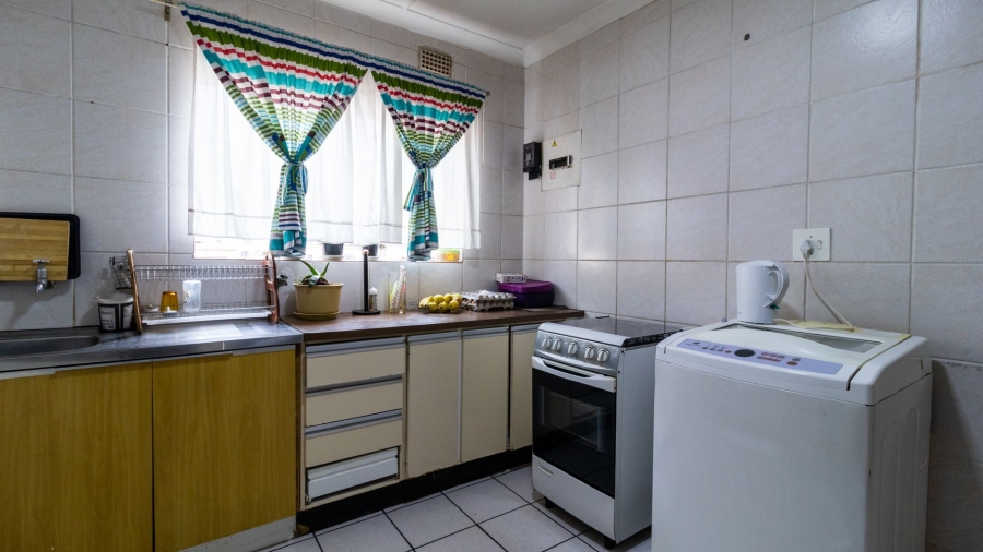 2 Bedroom Property for Sale in Townsview Gauteng