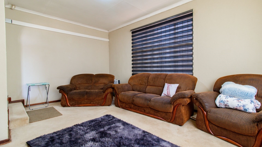 5 Bedroom Property for Sale in Lenasia South Gauteng