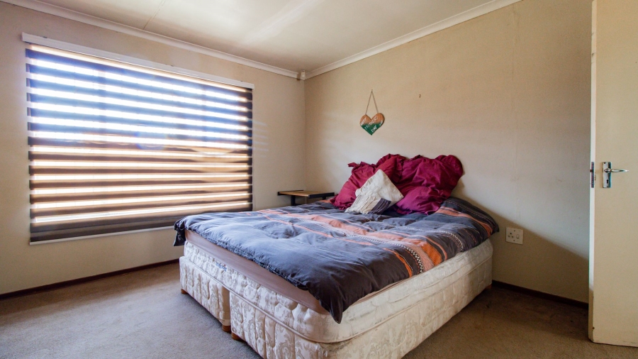 5 Bedroom Property for Sale in Lenasia South Gauteng