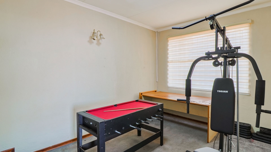 5 Bedroom Property for Sale in Lenasia South Gauteng