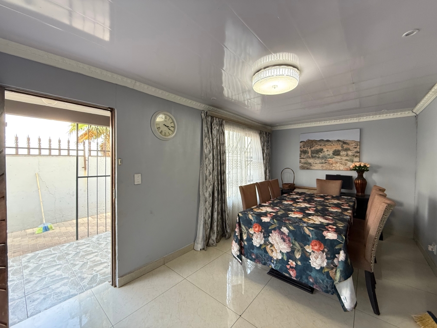 4 Bedroom Property for Sale in Lenasia South Gauteng