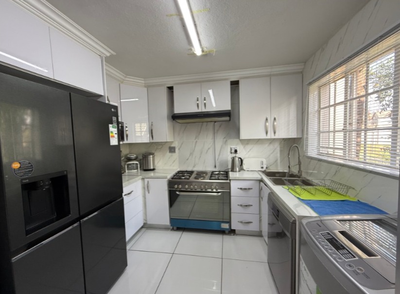 3 Bedroom Property for Sale in Bassonia Gauteng