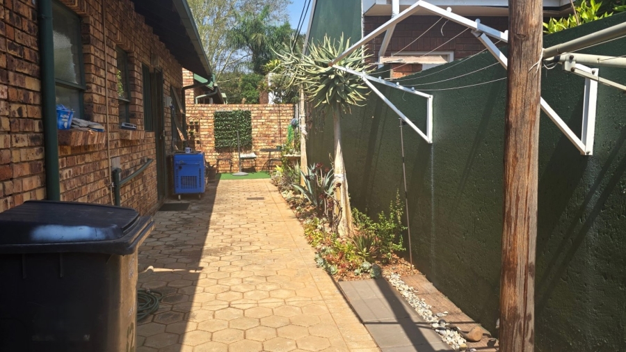 3 Bedroom Property for Sale in Annlin Gauteng