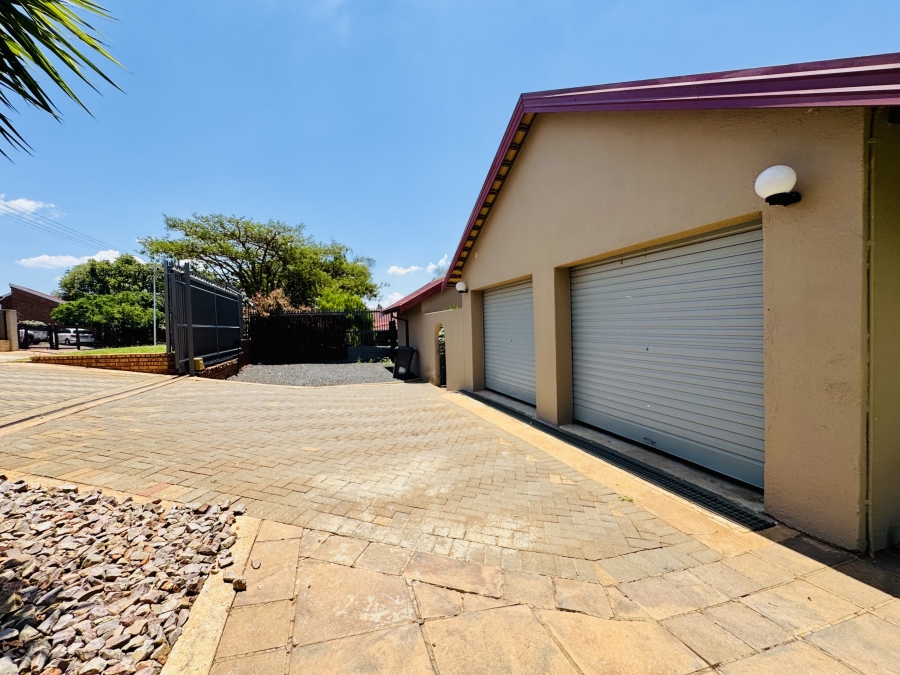 4 Bedroom Property for Sale in Wonderboom Gauteng