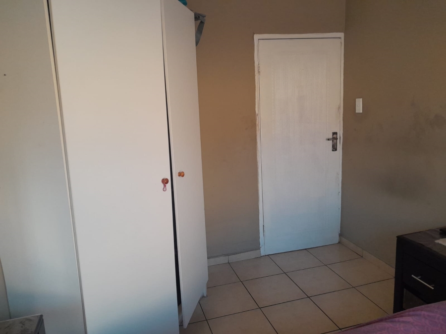 To Let 4 Bedroom Property for Rent in Brackenhurst Gauteng