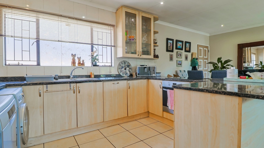 3 Bedroom Property for Sale in New Redruth Gauteng