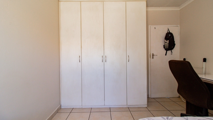 3 Bedroom Property for Sale in New Redruth Gauteng