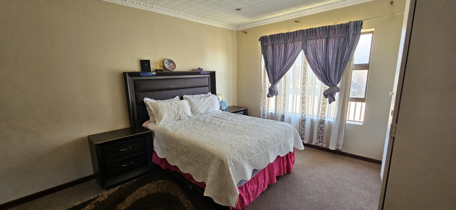 3 Bedroom Property for Sale in South Crest Gauteng