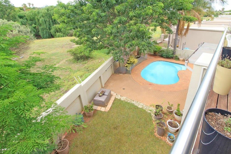 6 Bedroom Property for Sale in Marais Steyn Park Gauteng