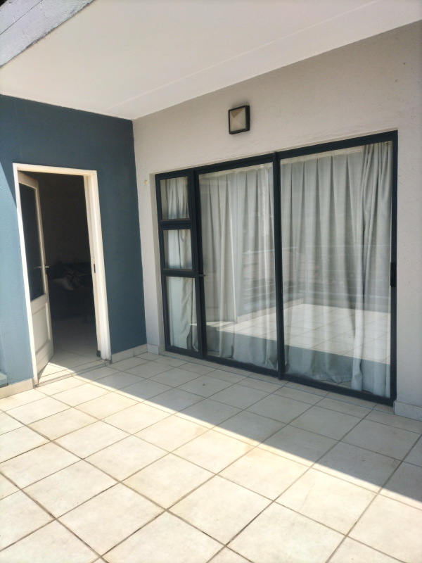 2 Bedroom Property for Sale in Greenstone Hill Gauteng