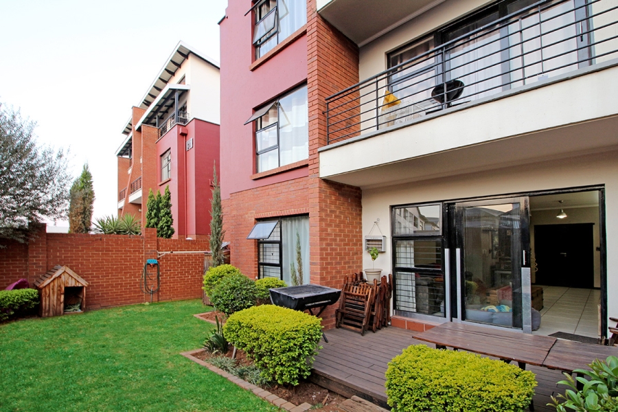 2 Bedroom Property for Sale in Greenstone Hill Gauteng