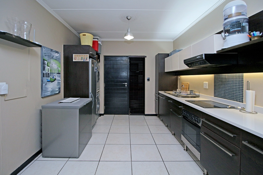 2 Bedroom Property for Sale in Greenstone Hill Gauteng